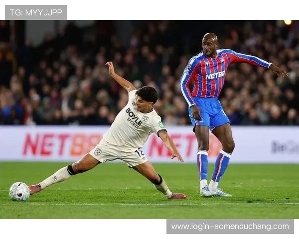 水晶宫足球队队员官网提供详细的个人简介和战绩数据